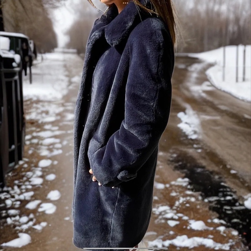 Burberry Women's "Tenbridge" Dark Blue Faux-Fur Coat Size US 6  IT 40
